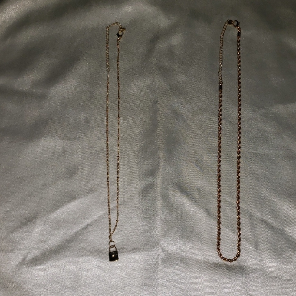 Elegant Gold Necklace Set